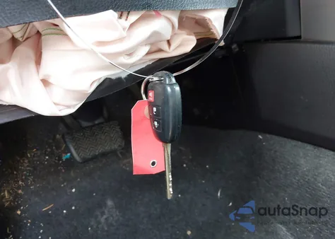 2017 Toyota Rav4 Le z USA, uszkodzony, nr VIN 2T3BFREV8HW562476